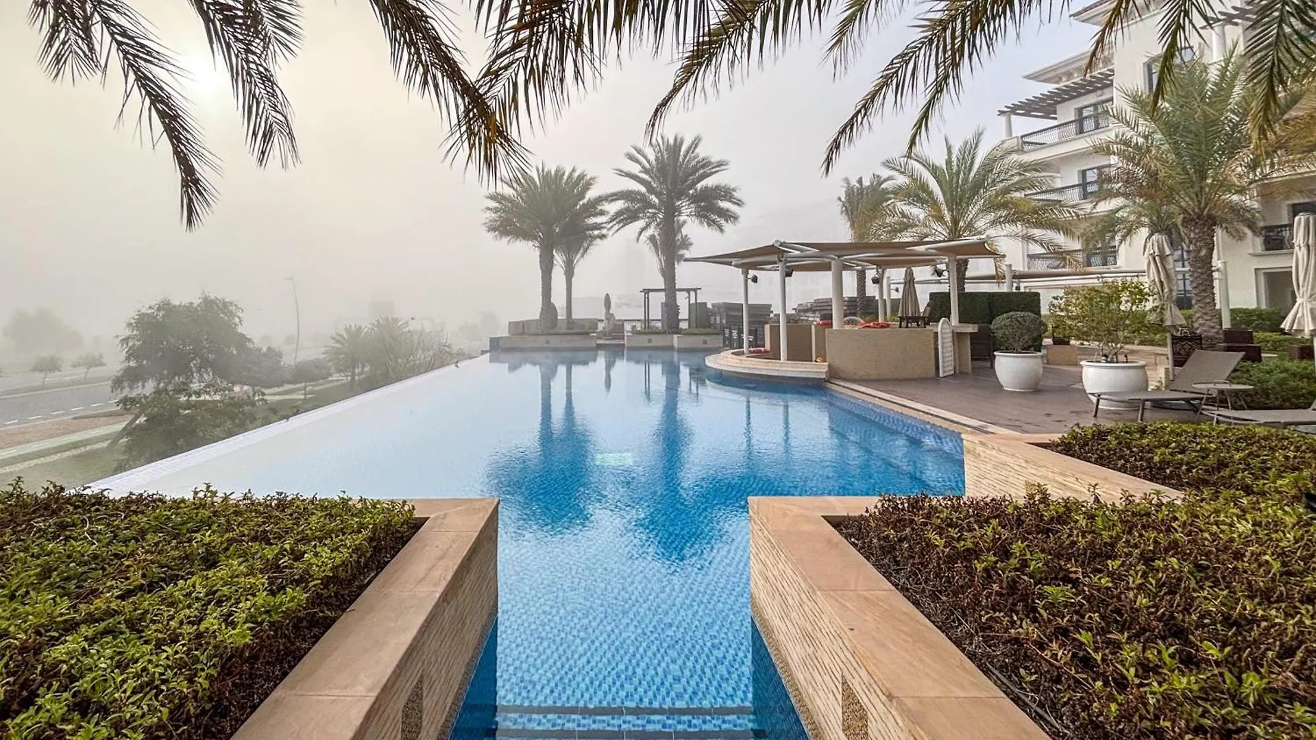 Frank Porter - Ansam Building 1 - Yas Island Abou Dabi